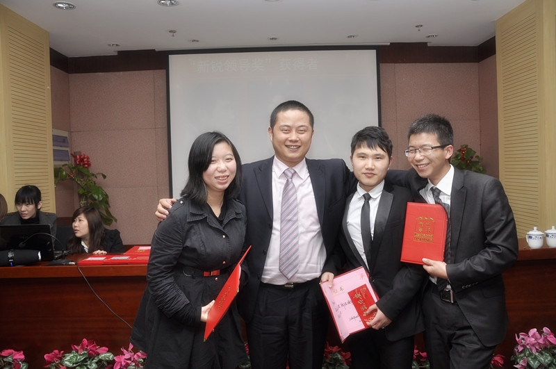 永灿隆重召开2011年年度总结会议-新媒体营销,新媒体广告公司,上海网络营销,微信代运营,高端网站建设,网站建设公司